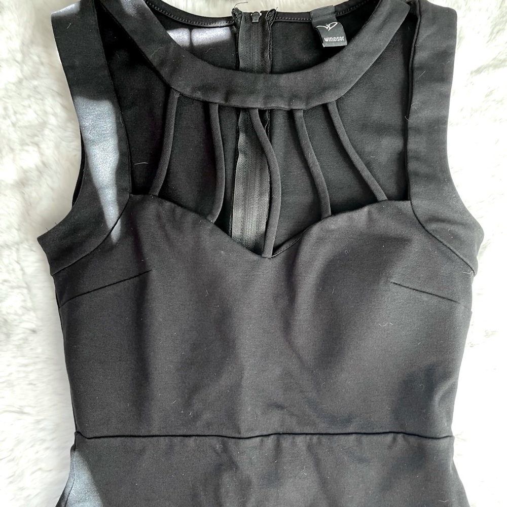 Windsor cute mini black dress in small (like-new)